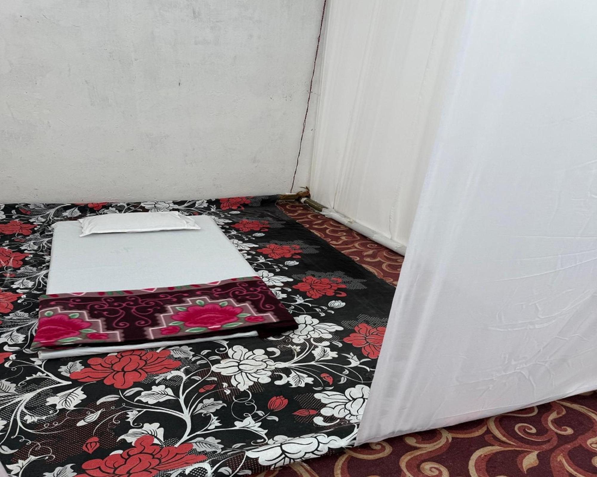 Arail Tent City Kumbh Cottage Mahakumbh -Near Arail Ghat And Naini Station Prayagraj Exterior foto