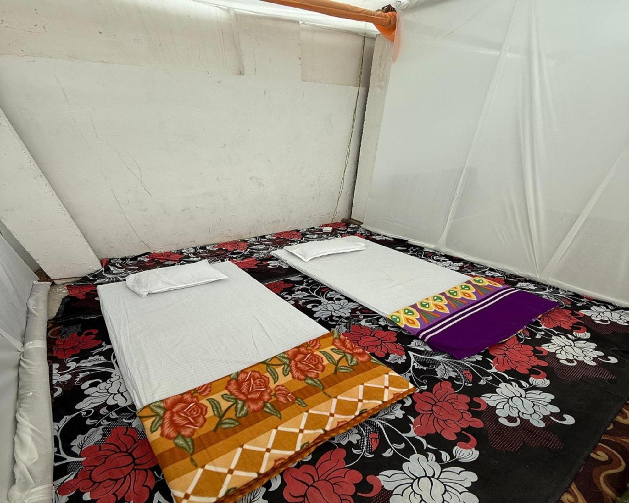 Arail Tent City Kumbh Cottage Mahakumbh -Near Arail Ghat And Naini Station Prayagraj Exterior foto